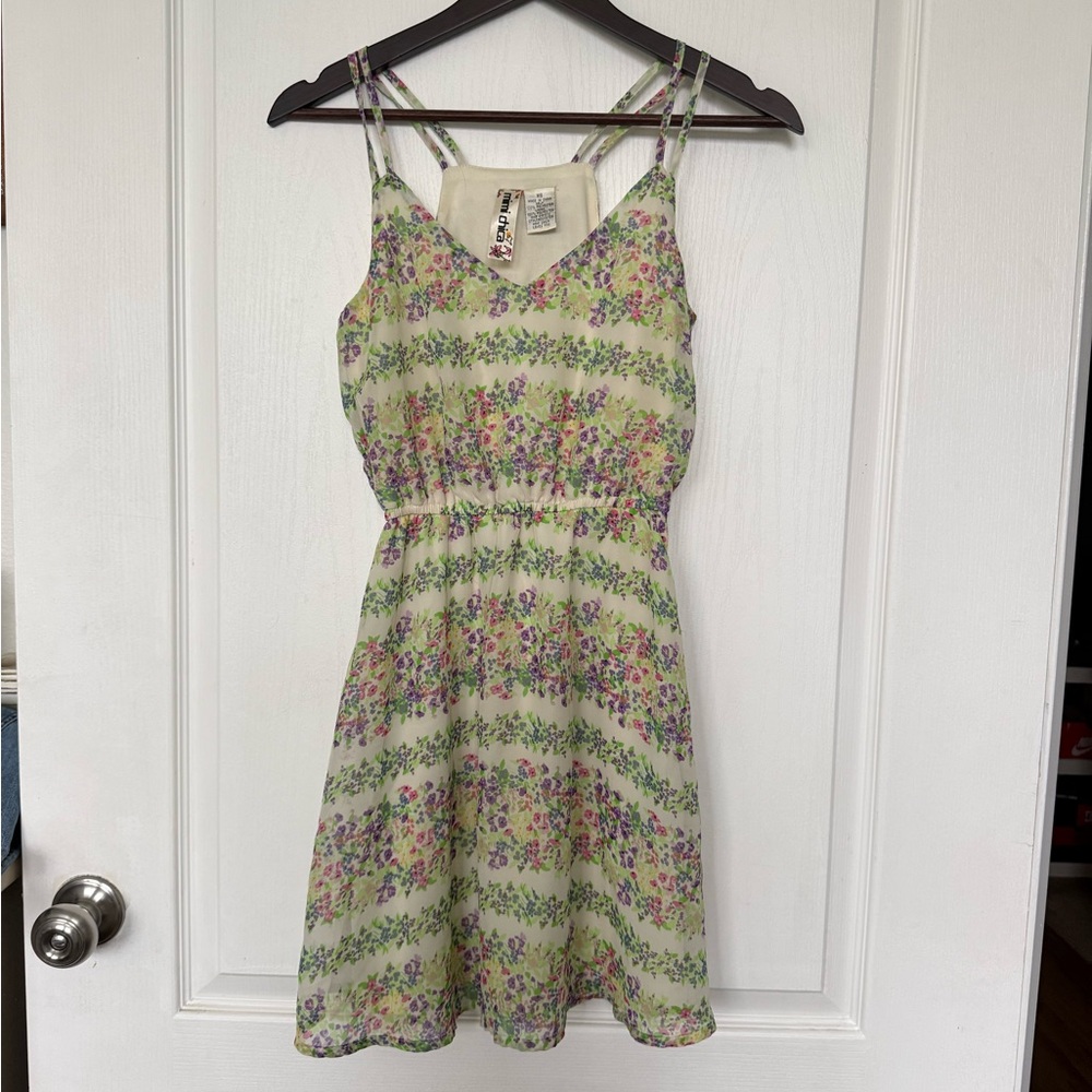 Floral dress with pockets